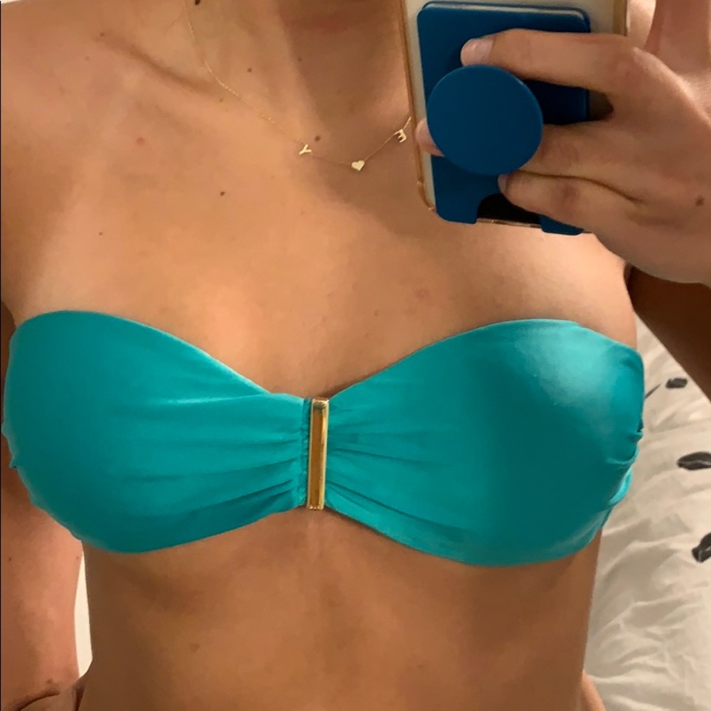 Turquoise bikini - Picture 5 of 7